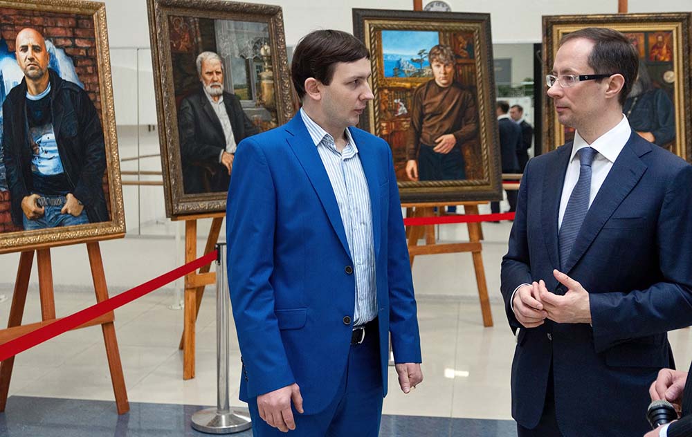 Александр Алмазов и Роман Терюшков на выставке